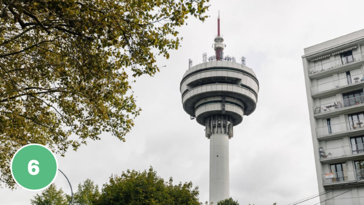 High precision up and downwind towers